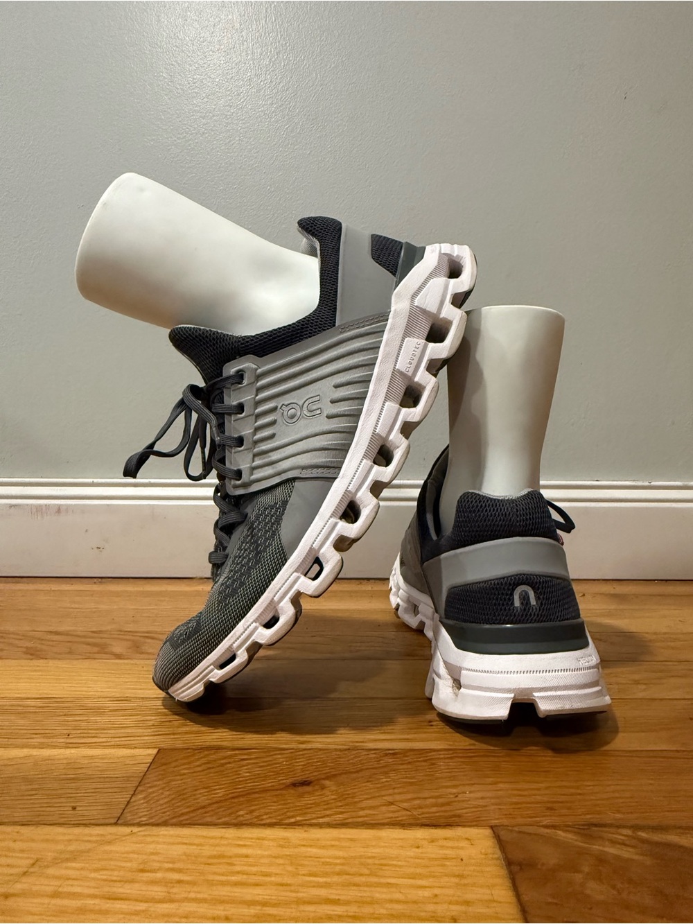 On Running Kids Cloudnova Sneakers in Gray and White